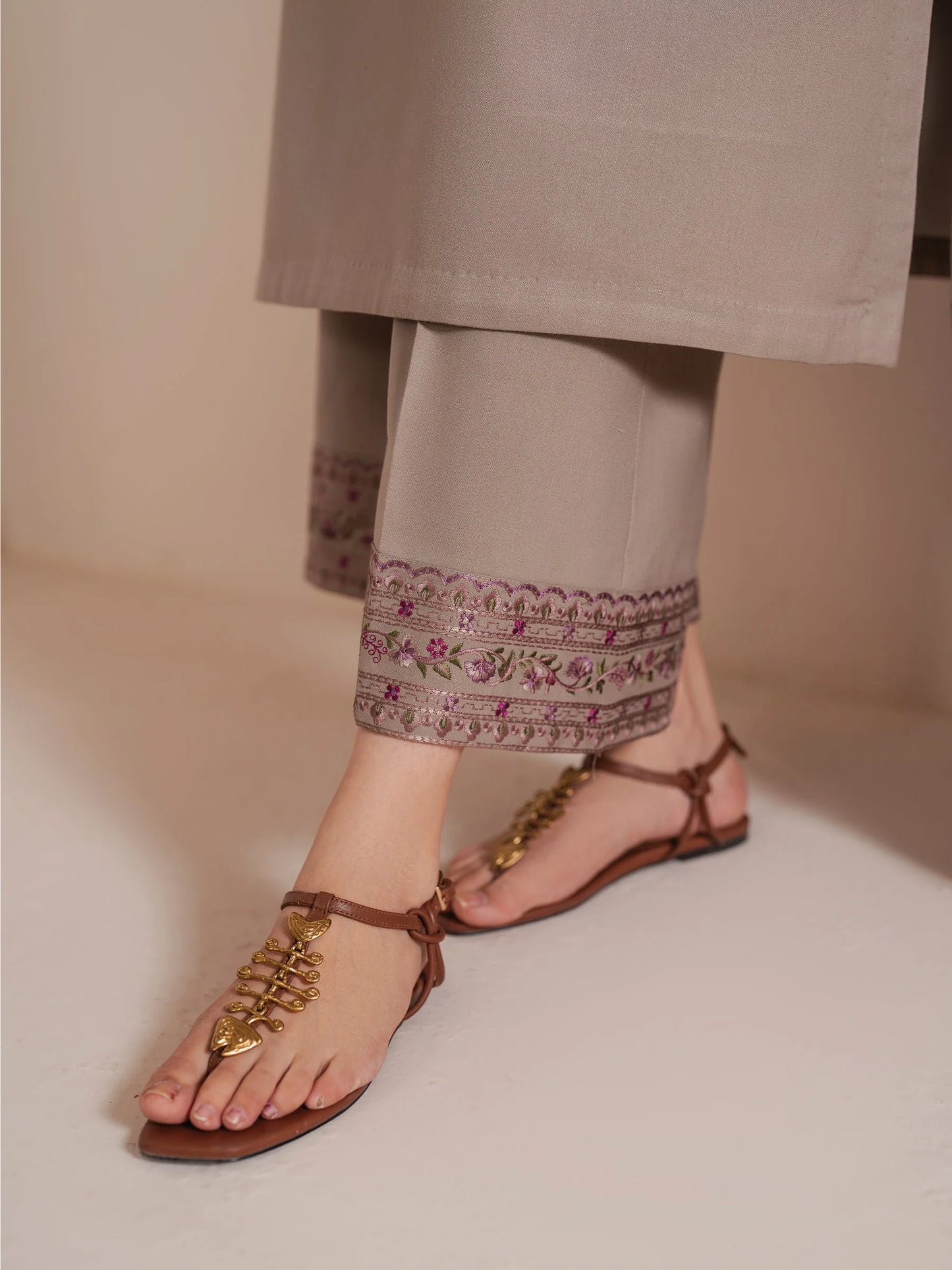 Sapphire 3pc unstiched lawn suit with fancy voil duppata