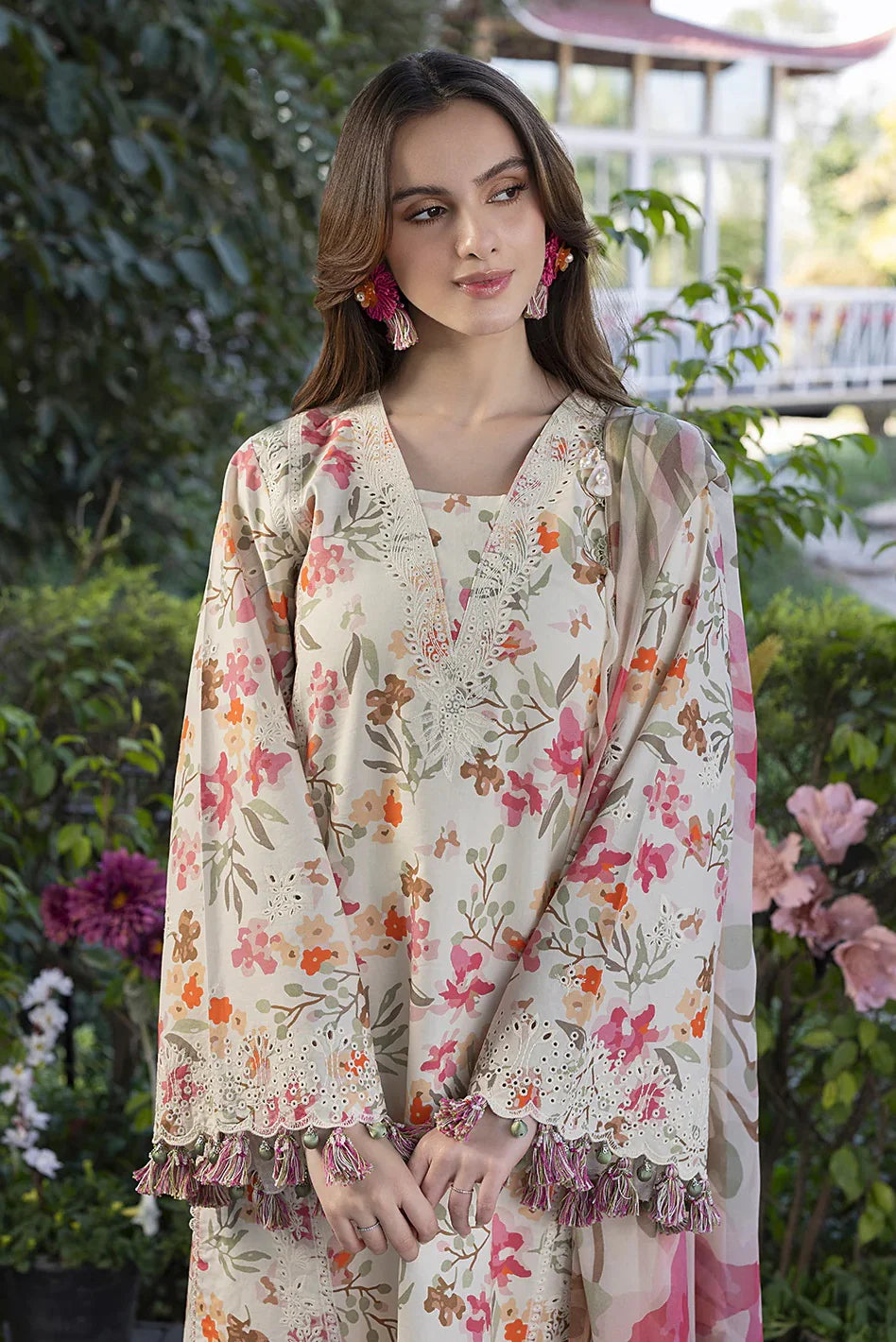 Crimson 3pc suit unstiched lawn dress with chifoon duppata