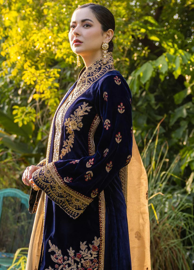 Zainab Chotani Velvet Embroiderd Three Piece 2652