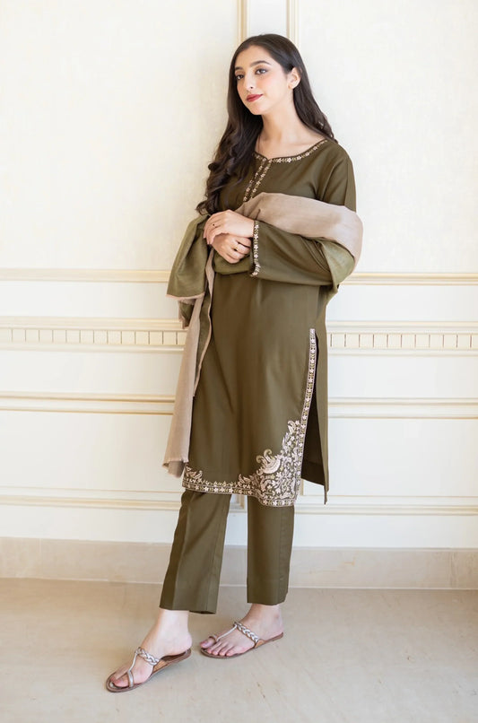 3pc unstitched dhanak  dress with dhank embroiered shawl 2640
