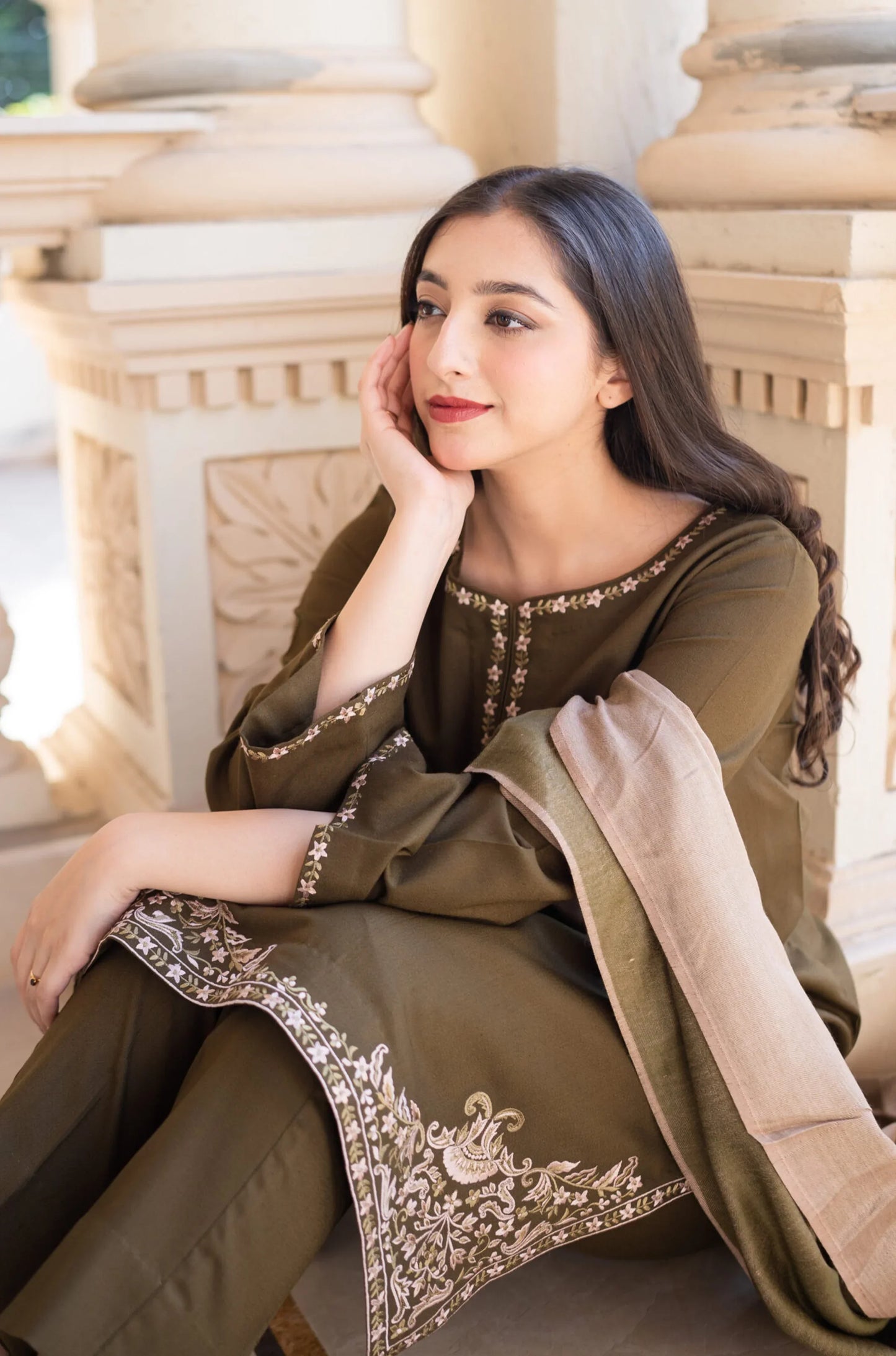 3pc unstitched dhanak  dress with dhank embroiered shawl 2640