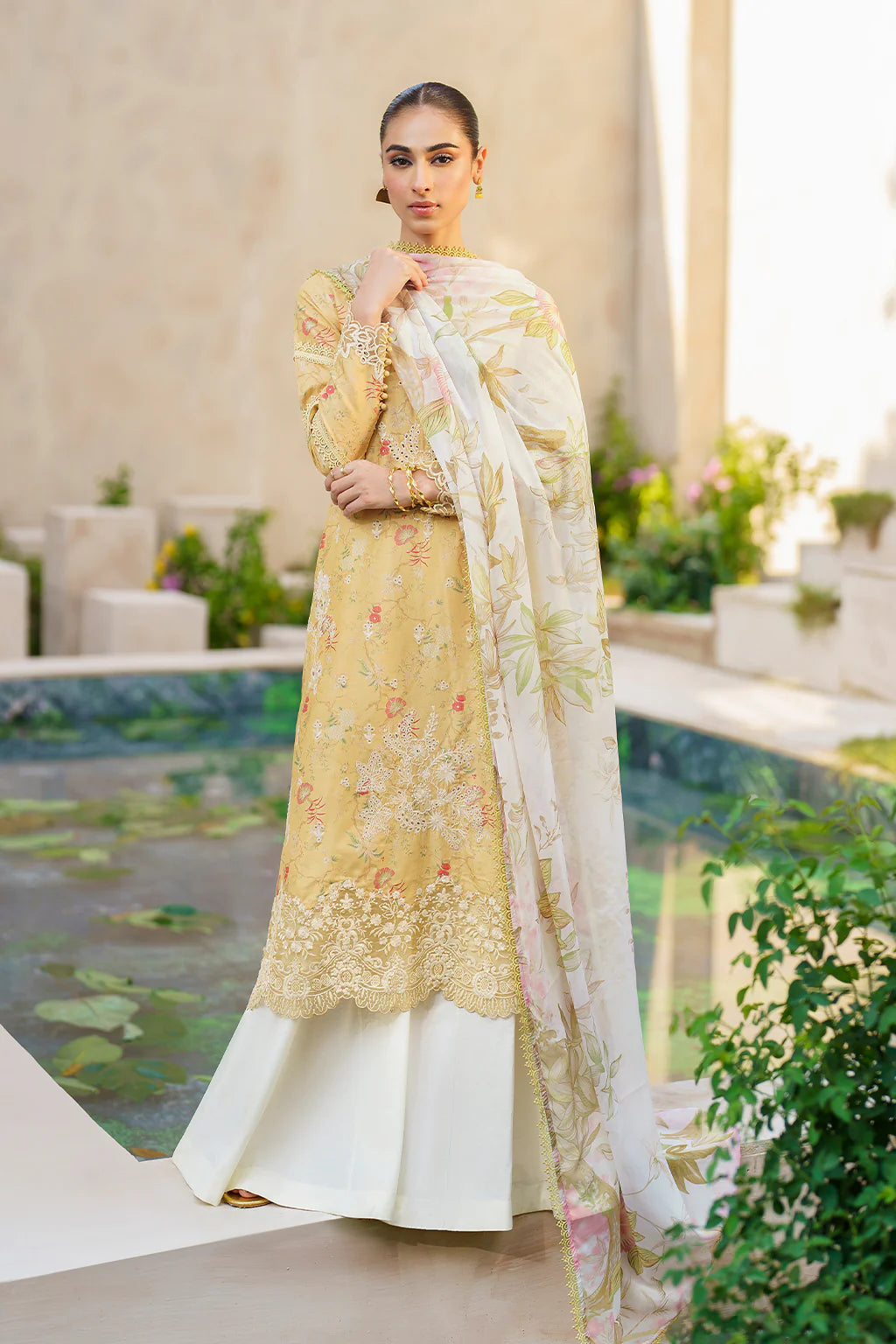 Maria.b 3 pc unstitched printed article with chiffon dupatta