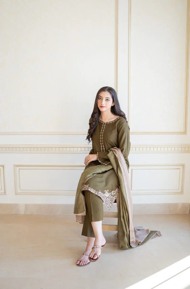3pc unstitched dhanak  dress with dhank embroiered shawl 2640