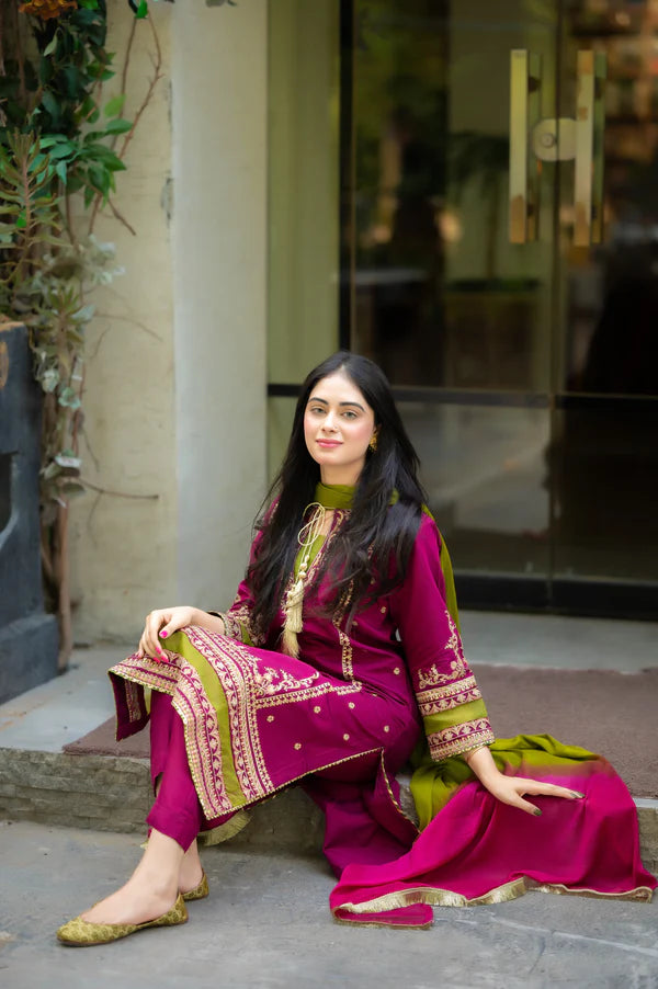 Omal Embroidered lawn Three Piece D-0123