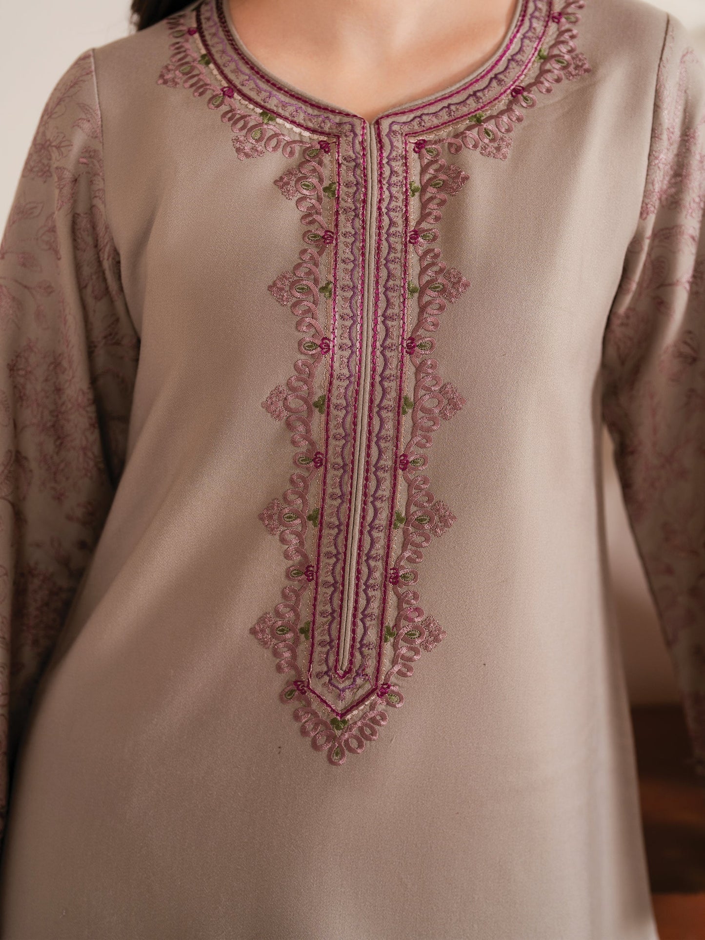 Sapphire 3pc unstiched lawn suit with fancy voil duppata