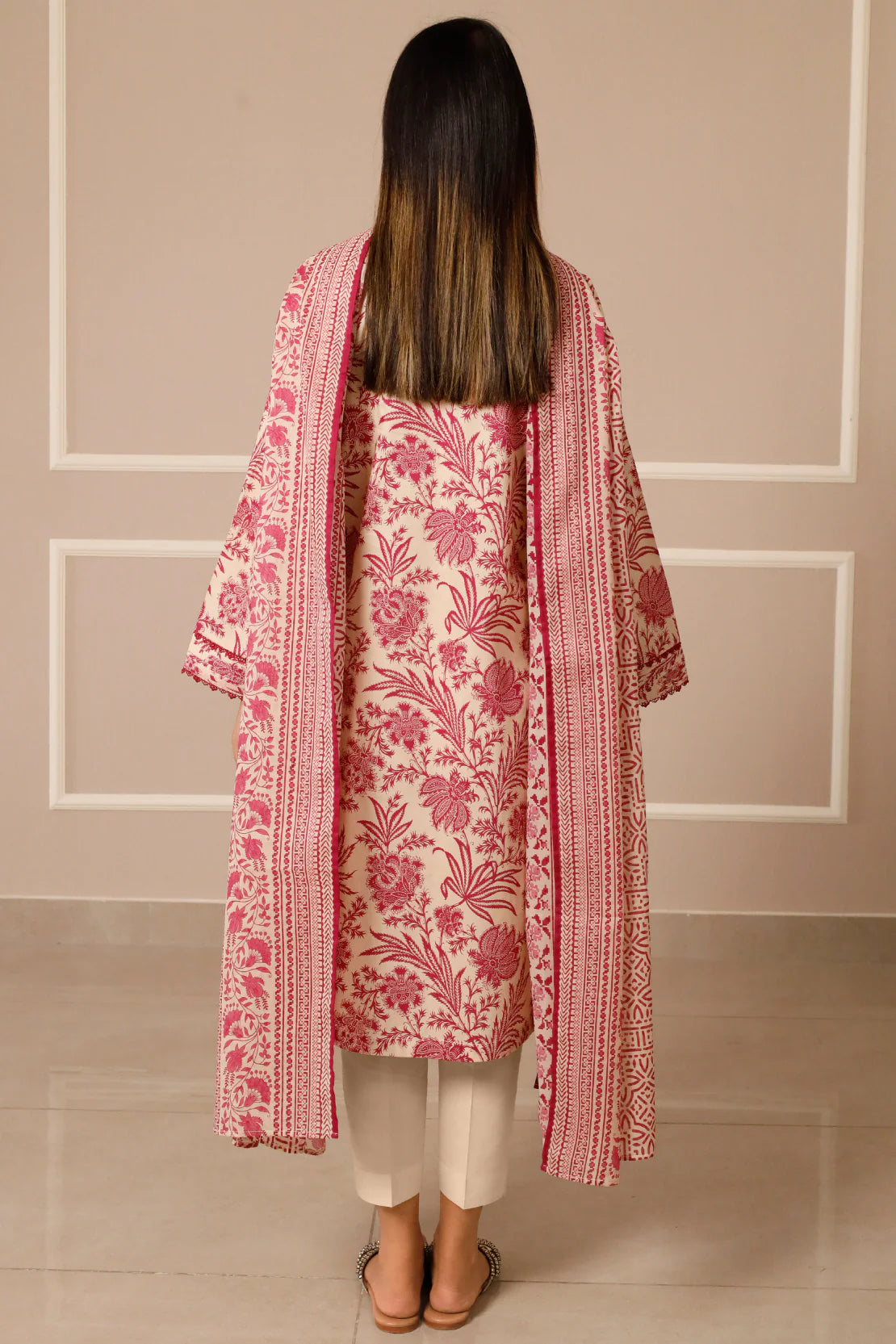 Saya 3pc un-stitched printed lawn dress with lawn printed dupatta