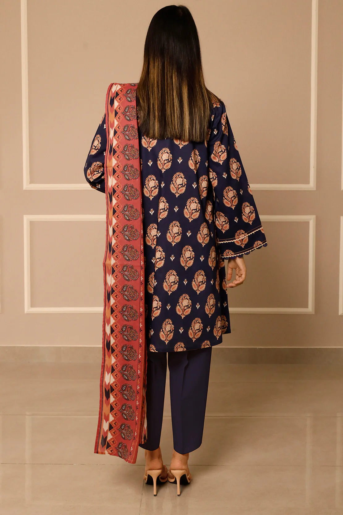 Saya 3pc un-stitched printed lawn dress with lawn printed dupatta