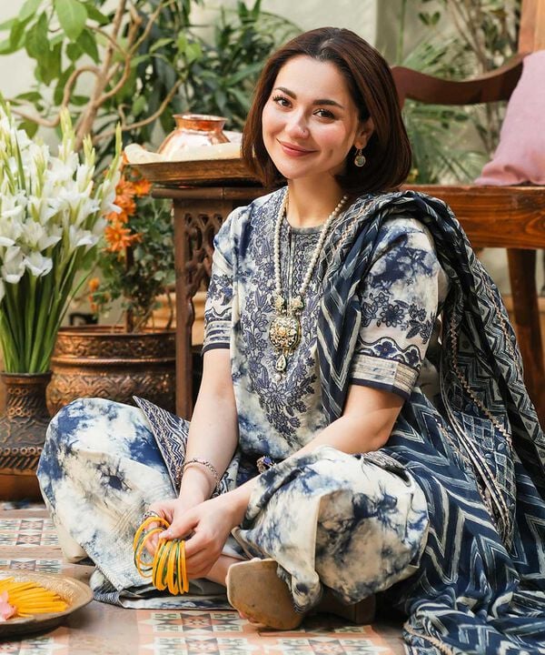 Hania Amir 3pc unstitched printed article with patches