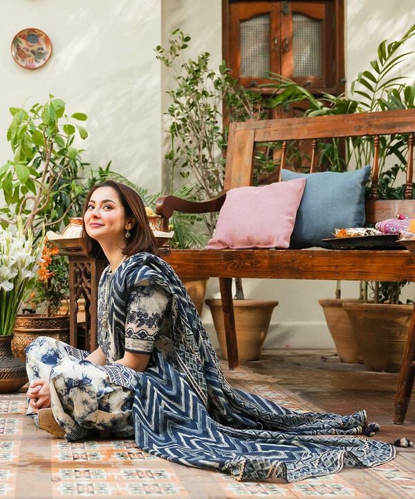 Hania Amir 3pc unstitched printed article with patches