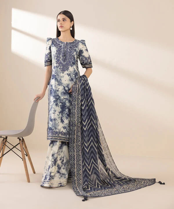 Hania Amir 3pc unstitched printed article with patches