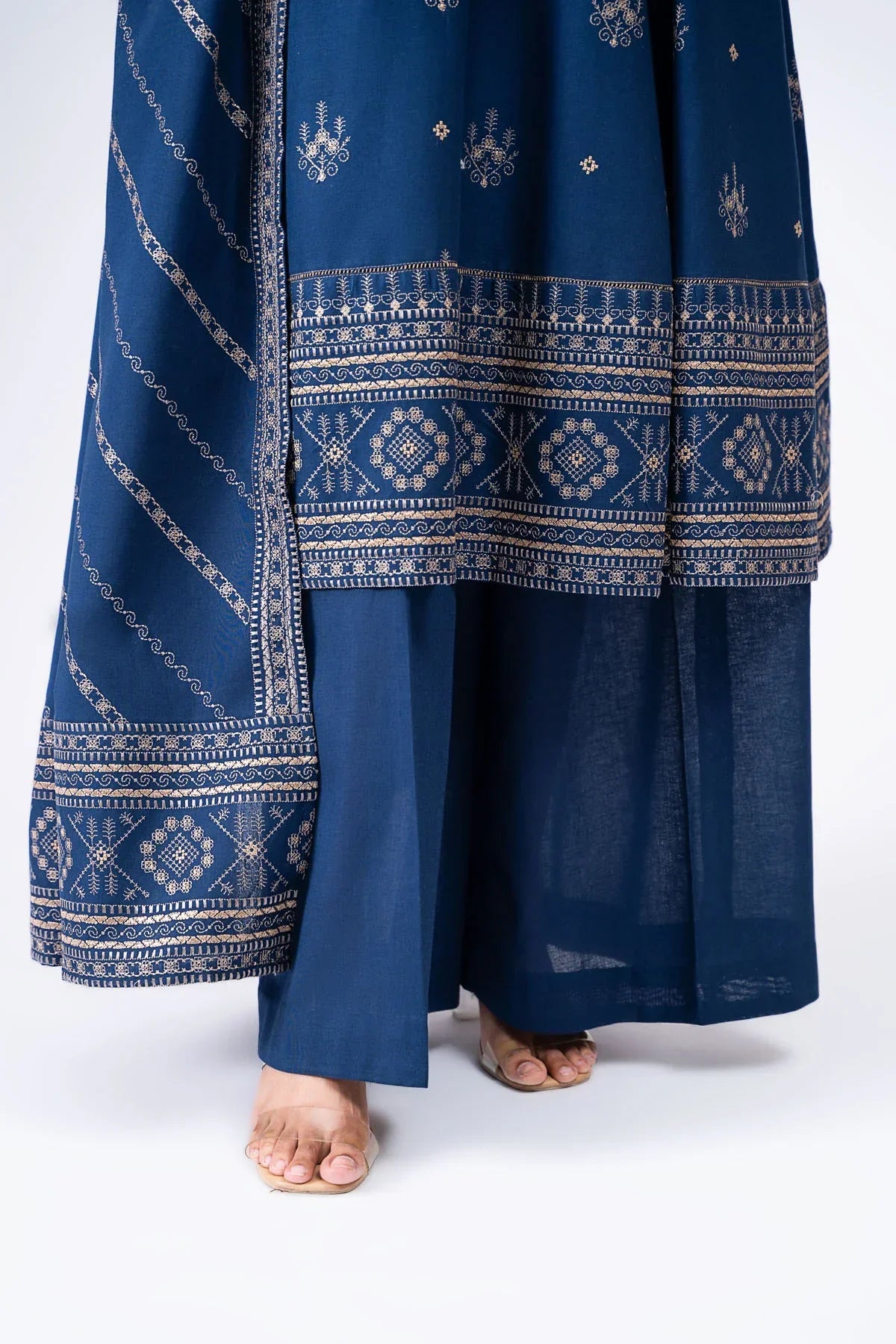 3pc unstitched dhanak  dress with dhanak embroiered  shawl 2634