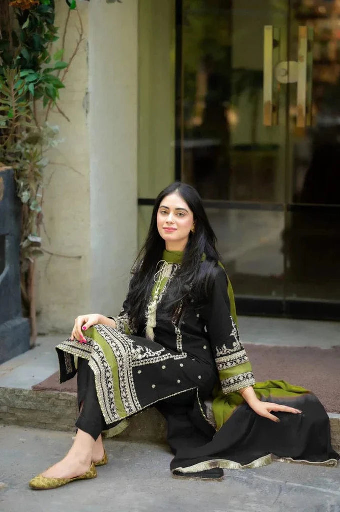 Omal by komal 3pc suit unstitched Lawn dress